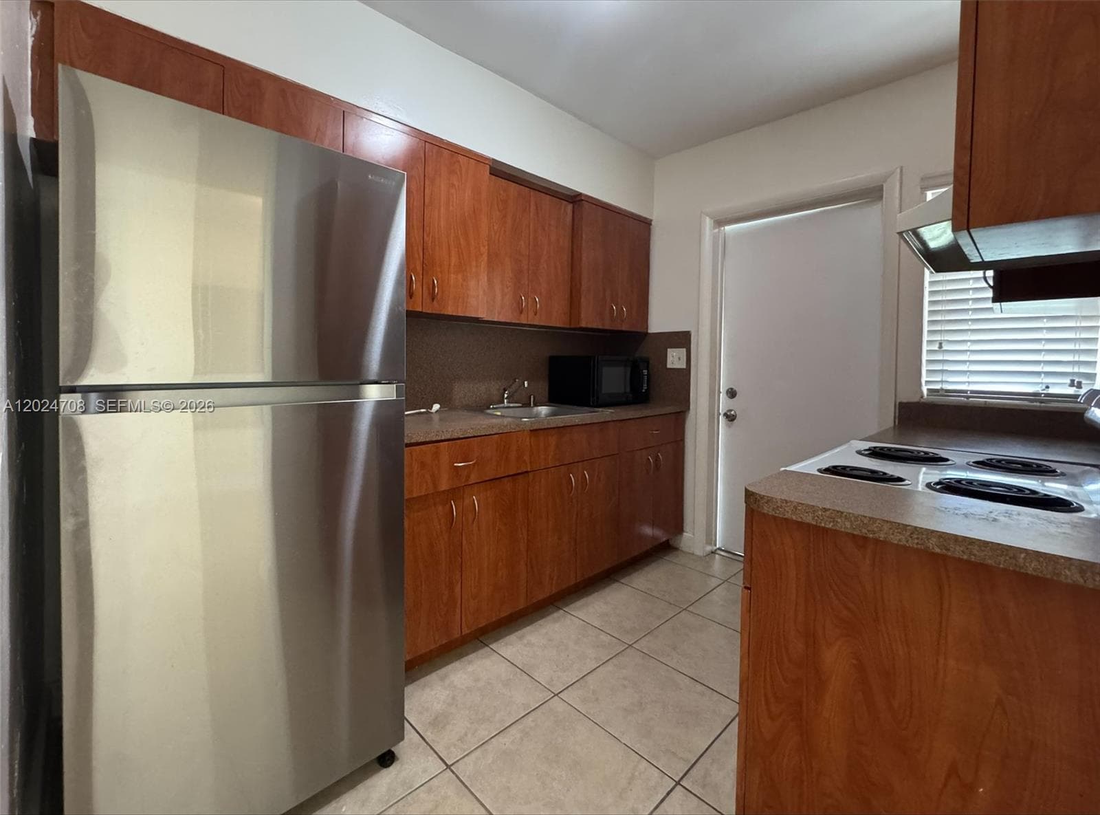 1320 NW 87th St, Miami FL 33147 — 7