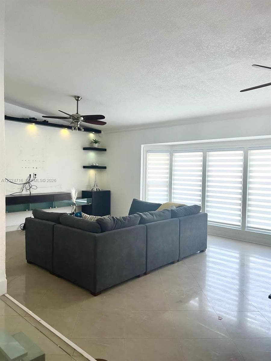 19960 Highland Lakes Blvd, Miami FL 33179 — 7