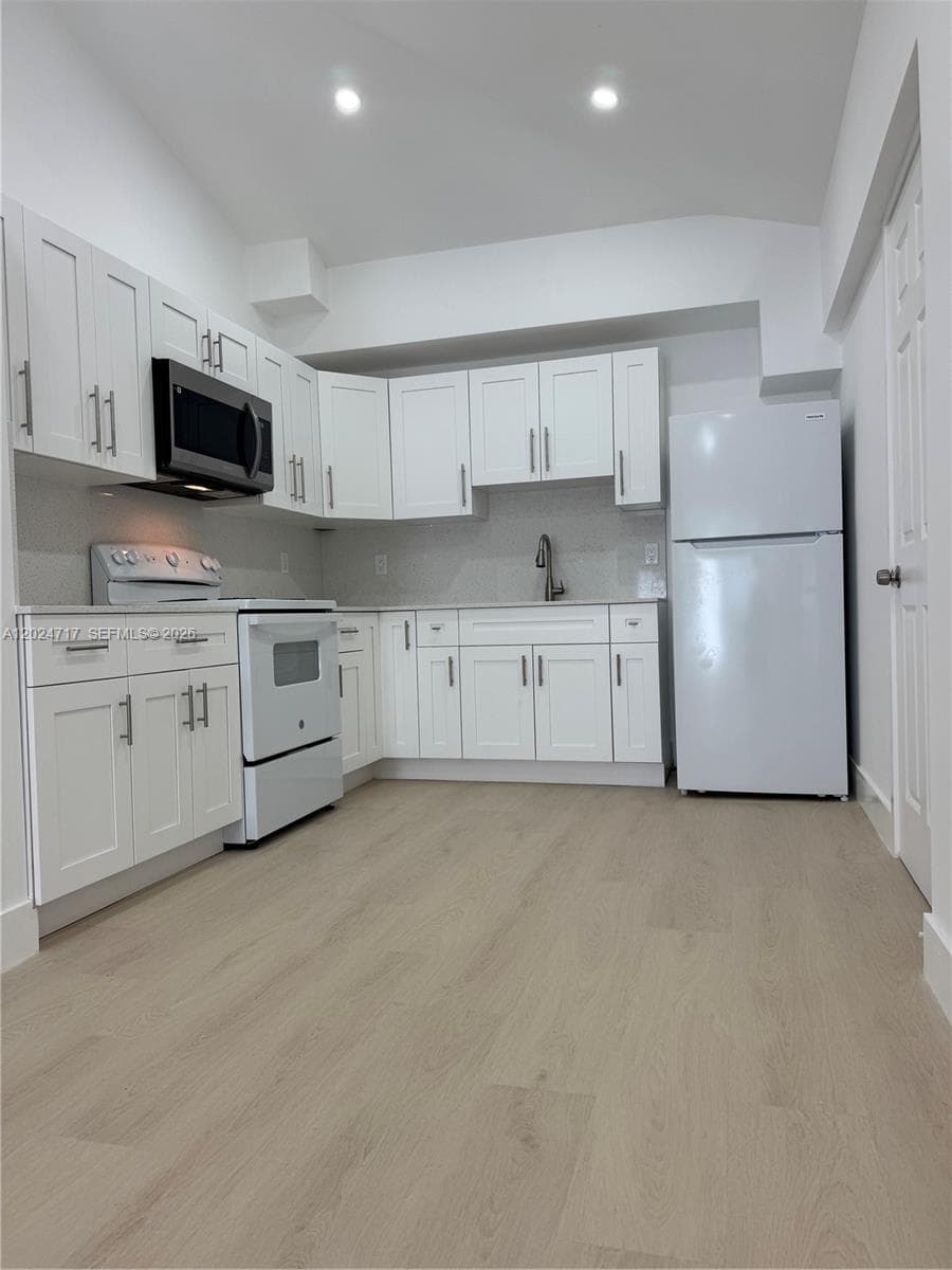2798 SW 33rd Ave # 2798, Miami FL 33133 — 7