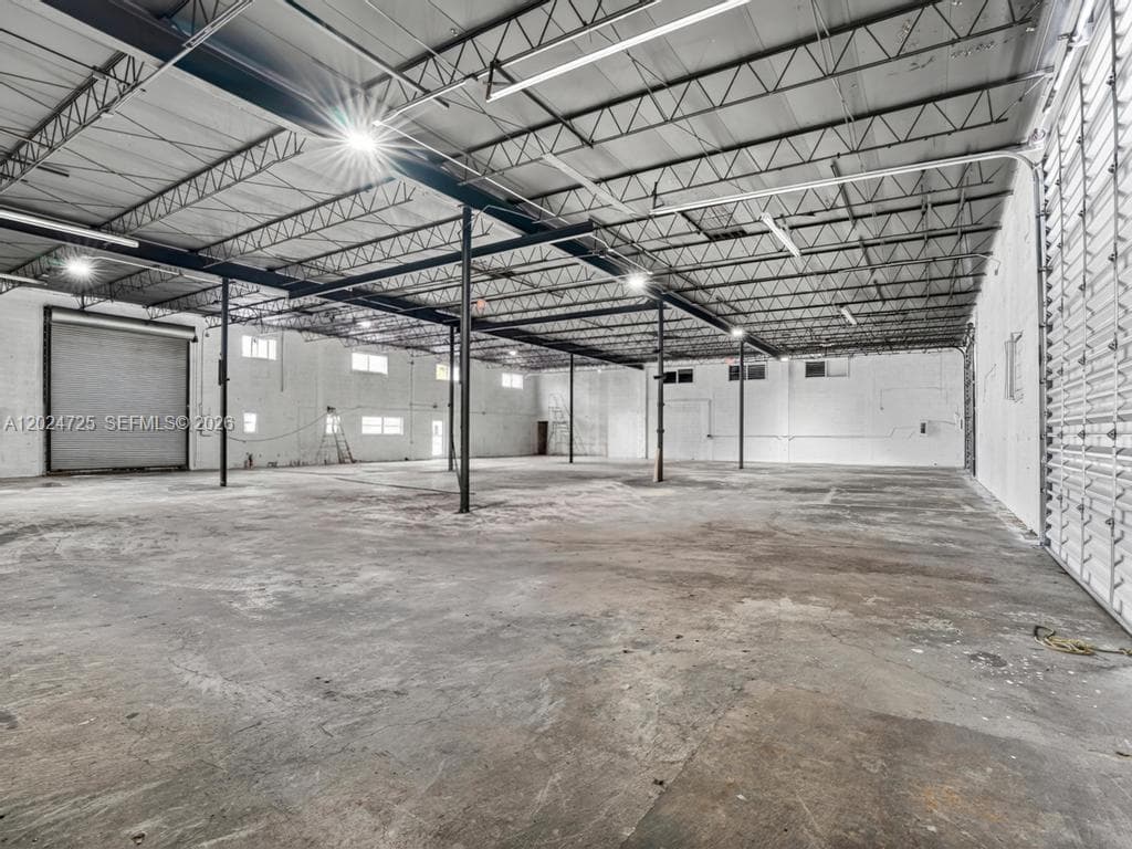 2955 NW 75th St, Miami FL 33147 — 13
