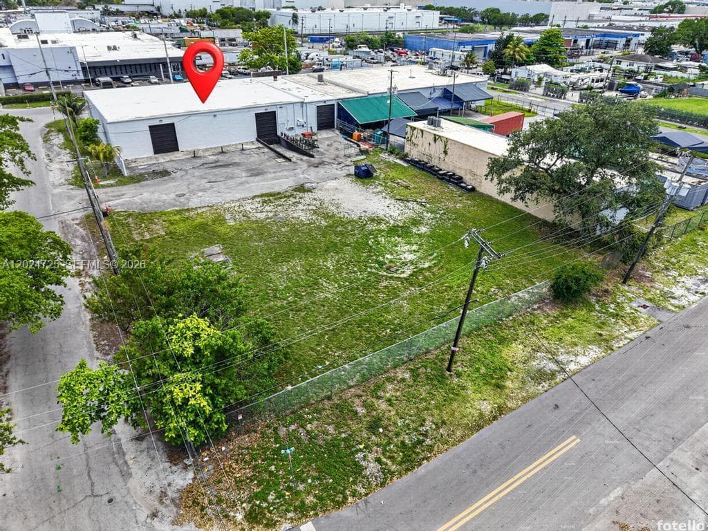 2955 NW 75th St, Miami FL 33147 — 22