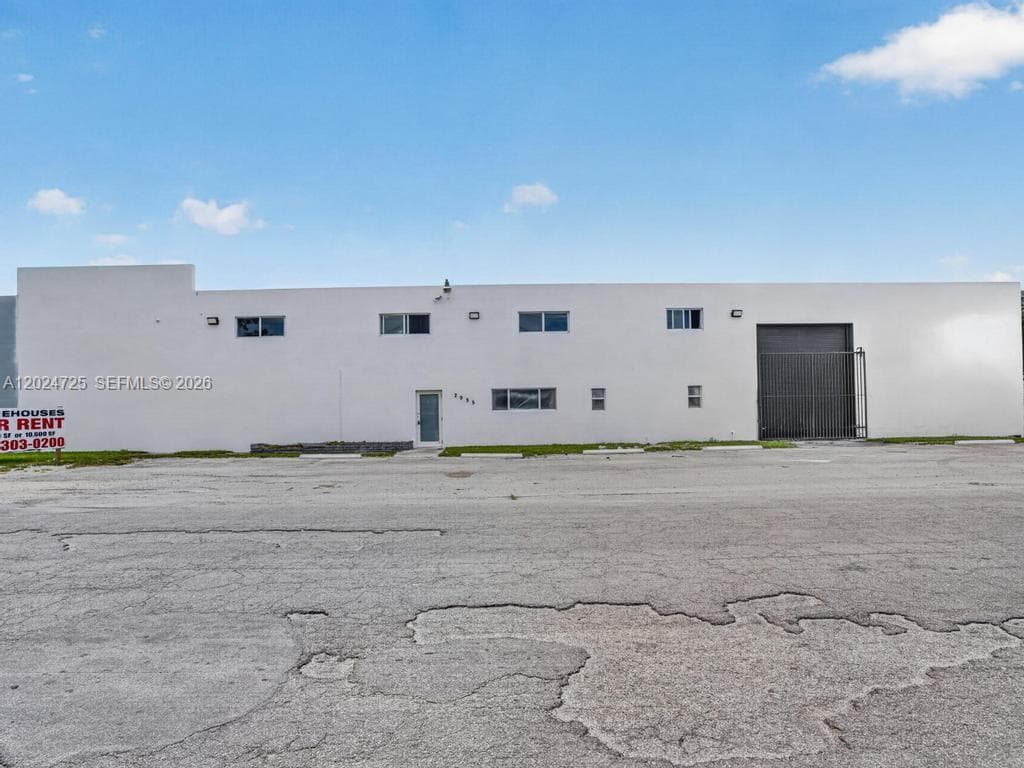 2955 NW 75th St, Miami FL 33147 — 3