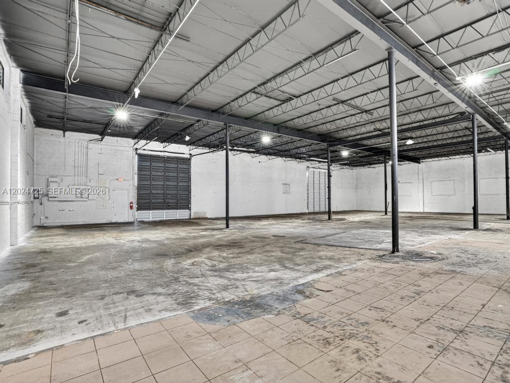 2955 NW 75th St, Miami FL 33147 — 11