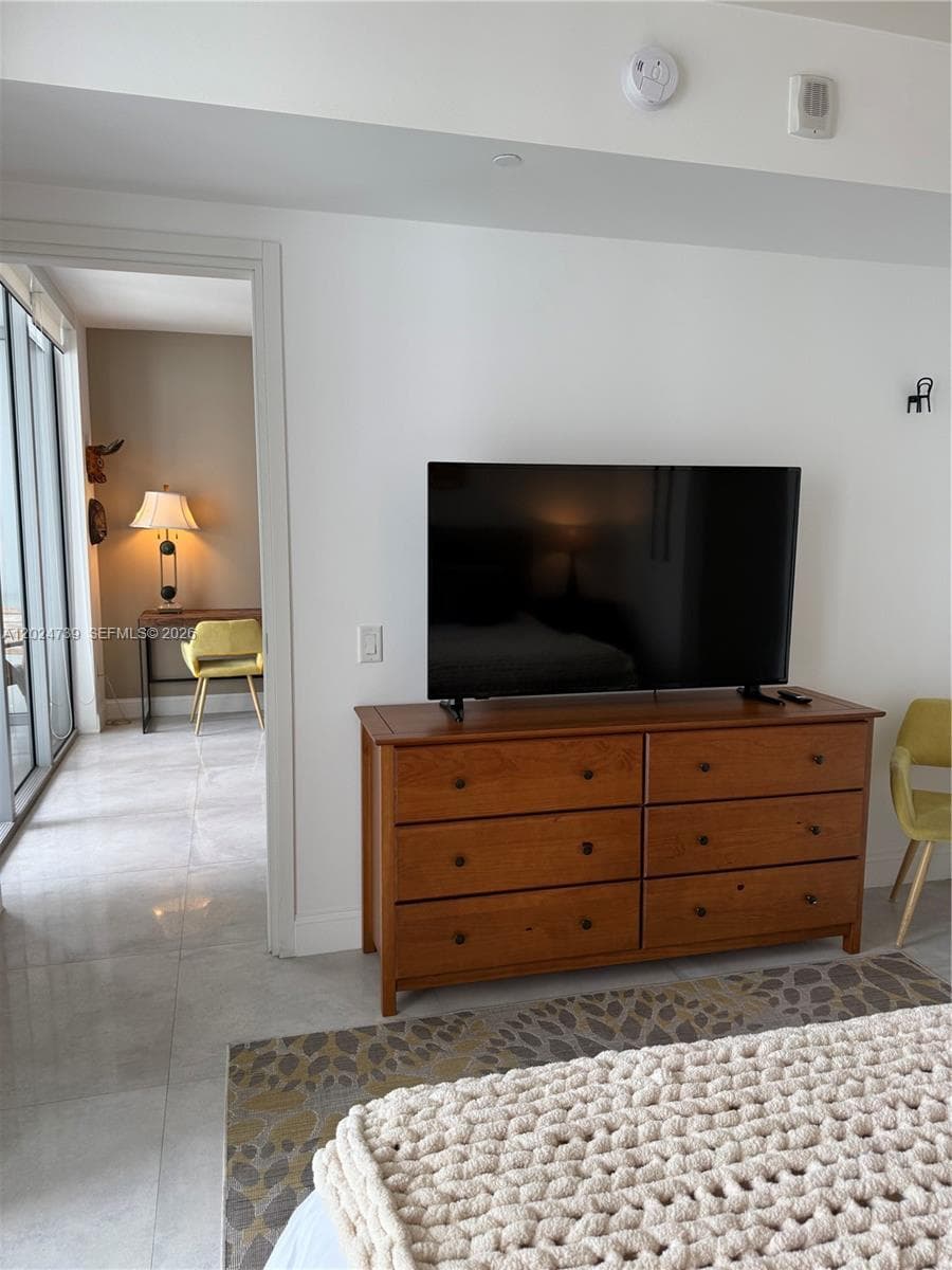 1300 Brickell Bay Dr # 1007, Miami FL 33131 — 21