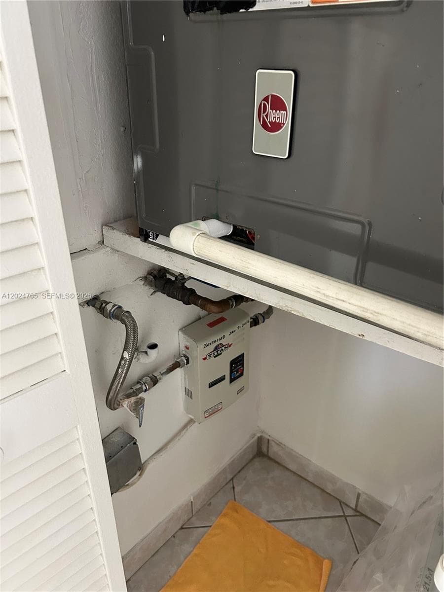 10919 W Okeechobee Rd # 101, Hialeah Gardens FL 33018 — 17