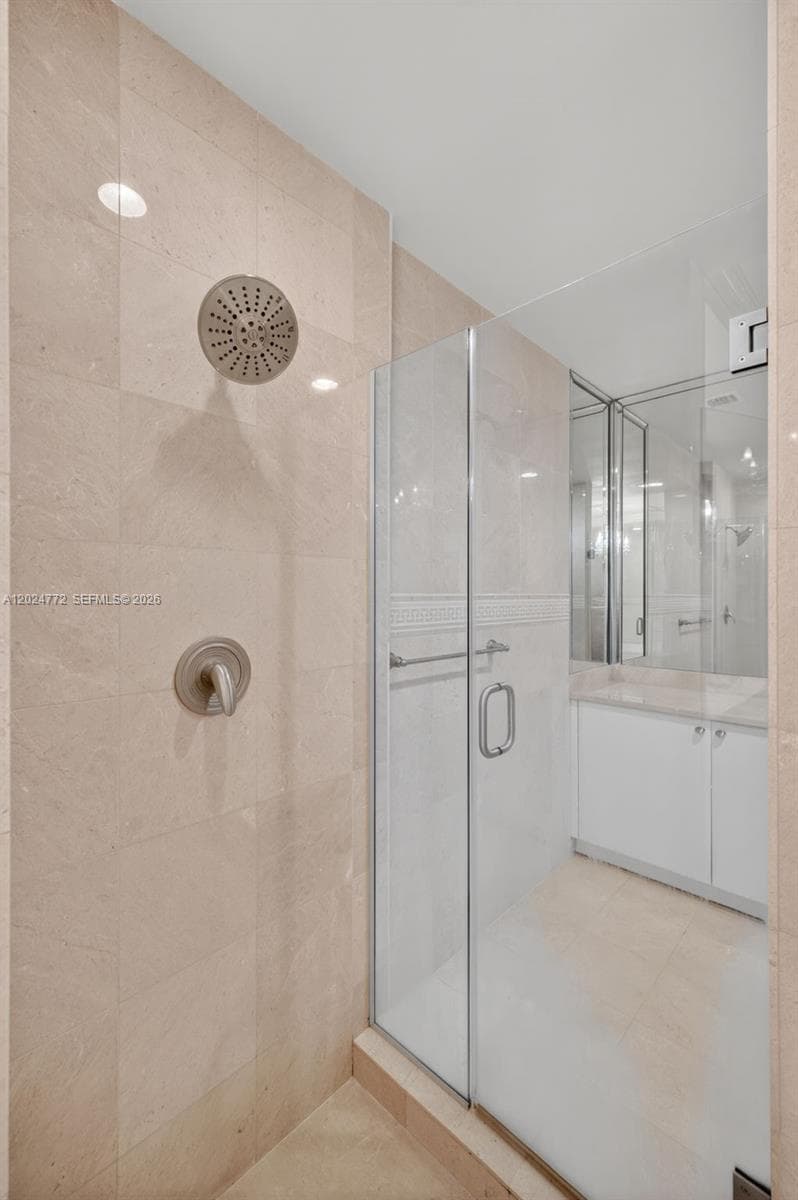 16500 Collins Ave # 3, Sunny Isles Beach FL 33160 — 41