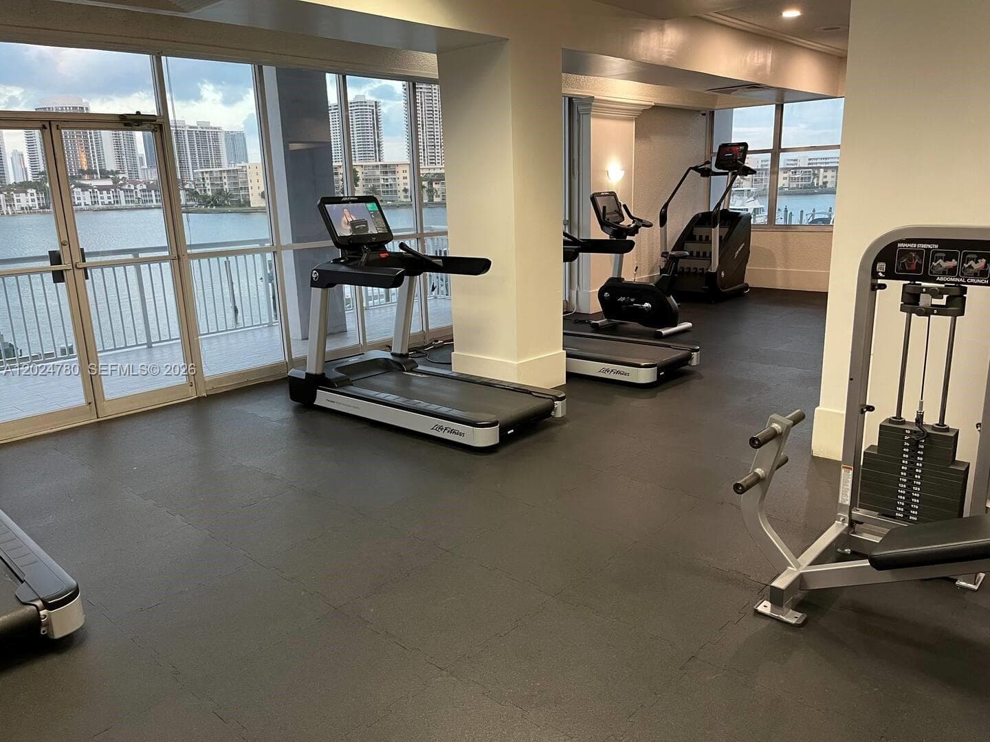 18081 Biscayne Blvd # 1904, Aventura FL 33160 — 36