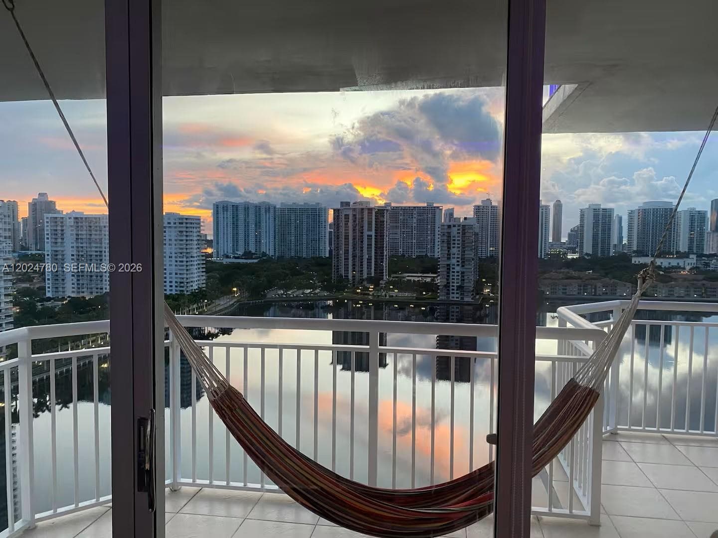 18081 Biscayne Blvd # 1904, Aventura FL 33160 — 30