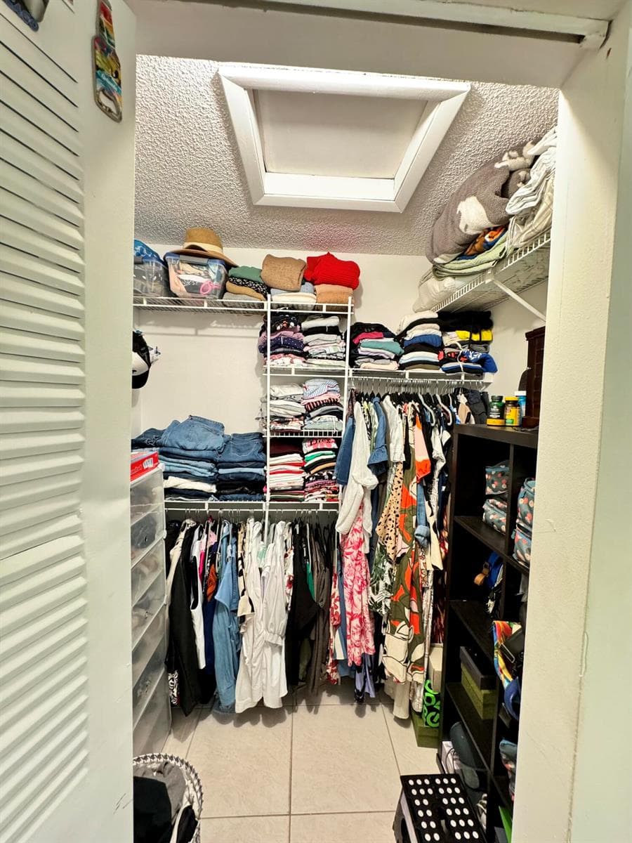 8600 NW 193rd Terrace, Hialeah FL 33015 — 13