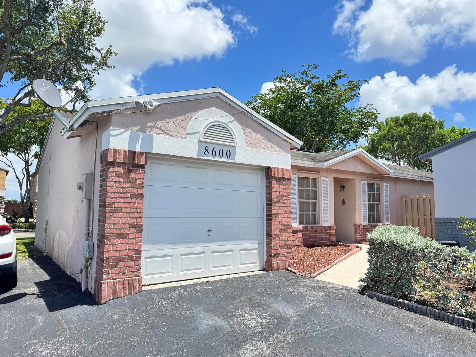 8600 NW 193rd Terrace, Hialeah FL 33015 — 1