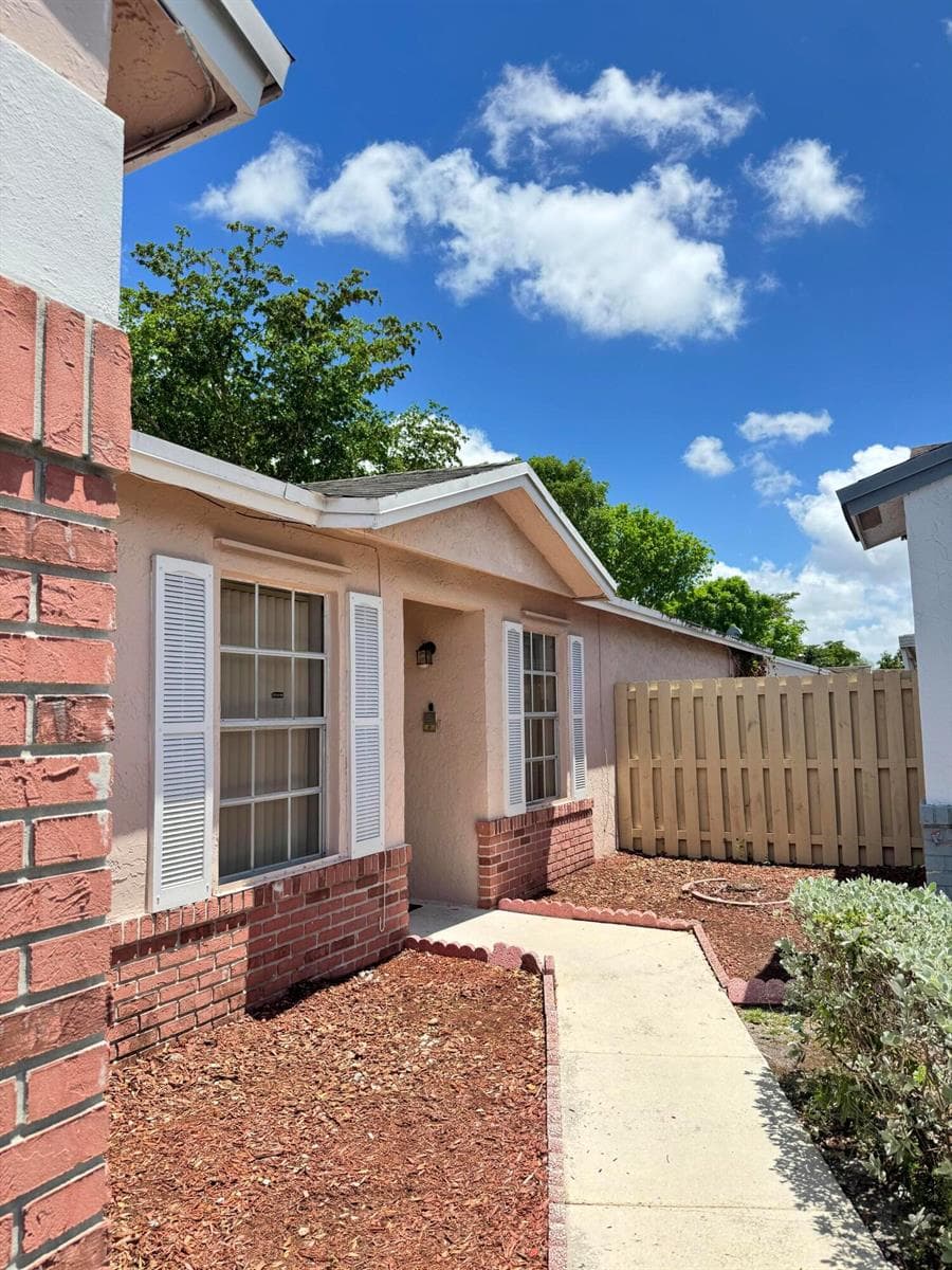 8600 NW 193rd Terrace, Hialeah FL 33015 — 30