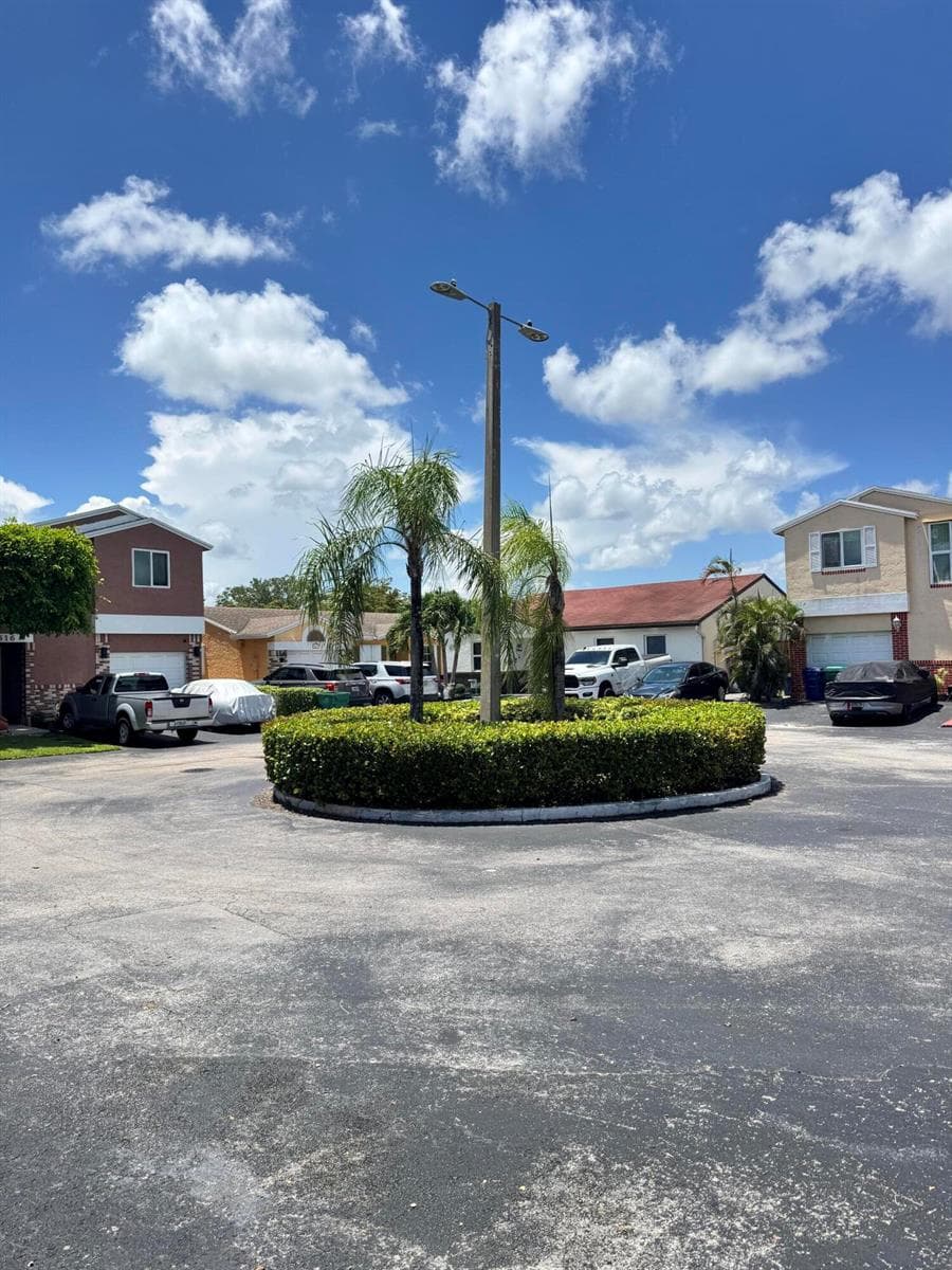 8600 NW 193rd Terrace, Hialeah FL 33015 — 31