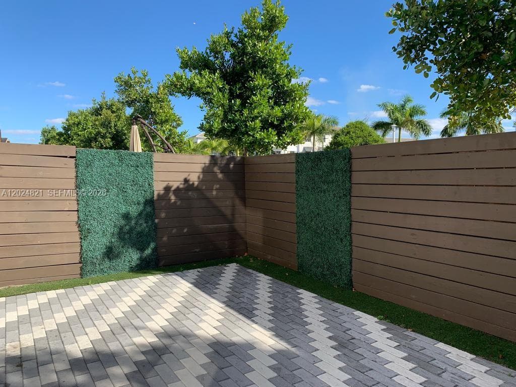 10510 NW 78th Ter # 10510, Doral FL 33178 — 16