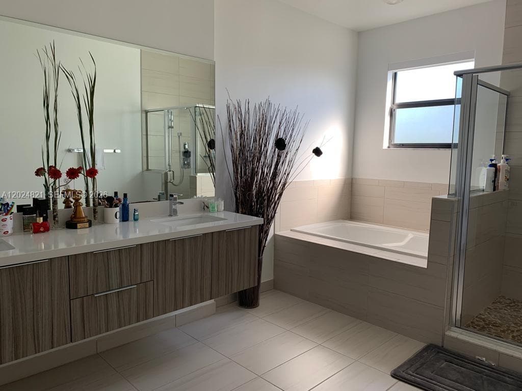 10510 NW 78th Ter # 10510, Doral FL 33178 — 9