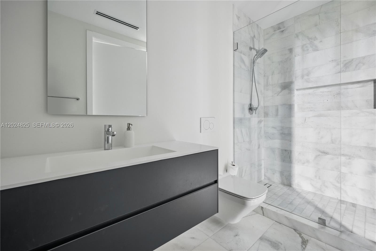 420 N Hibiscus Dr, Miami Beach FL 33139 — 26