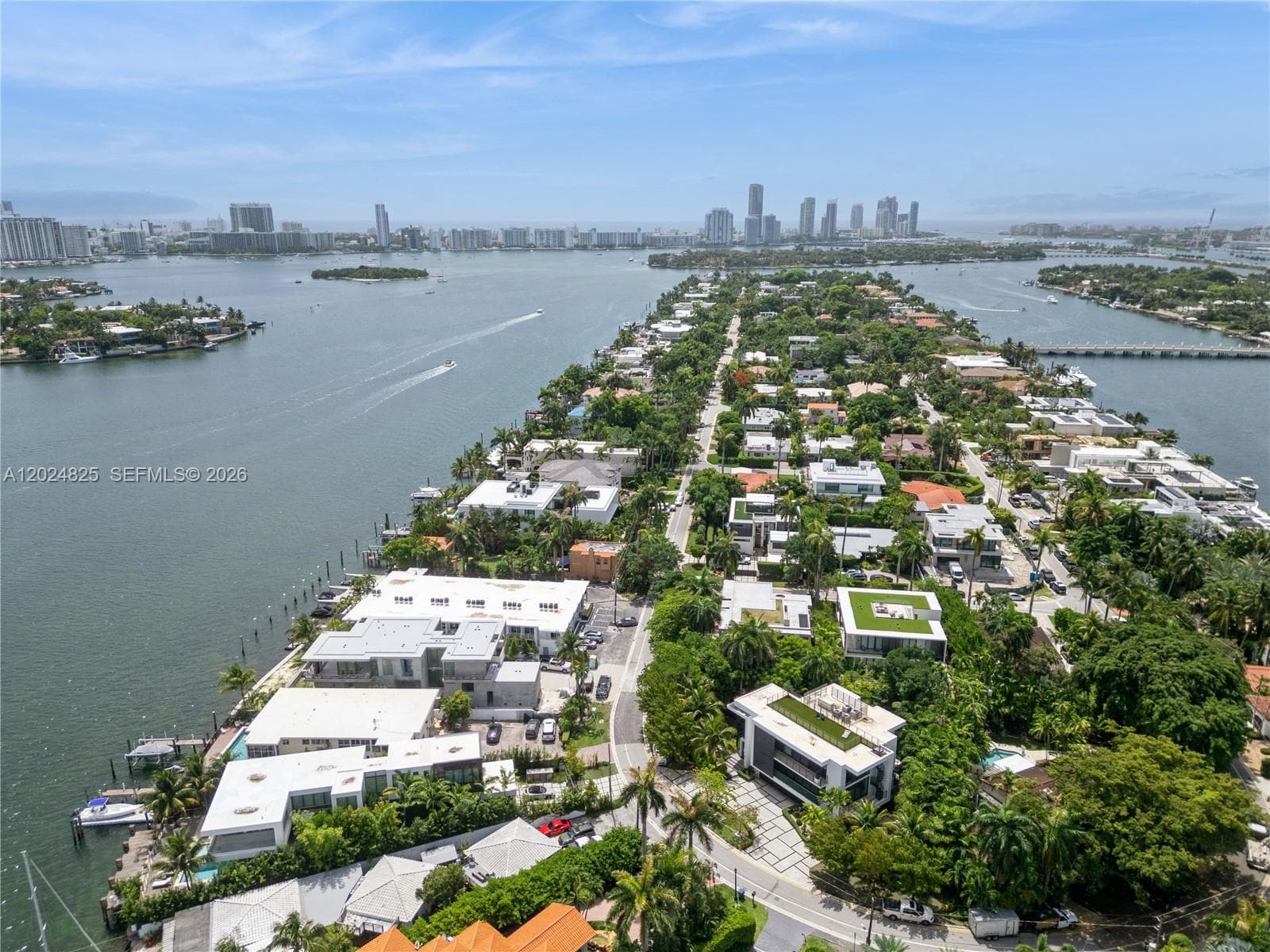 420 N Hibiscus Dr, Miami Beach FL 33139 — 36