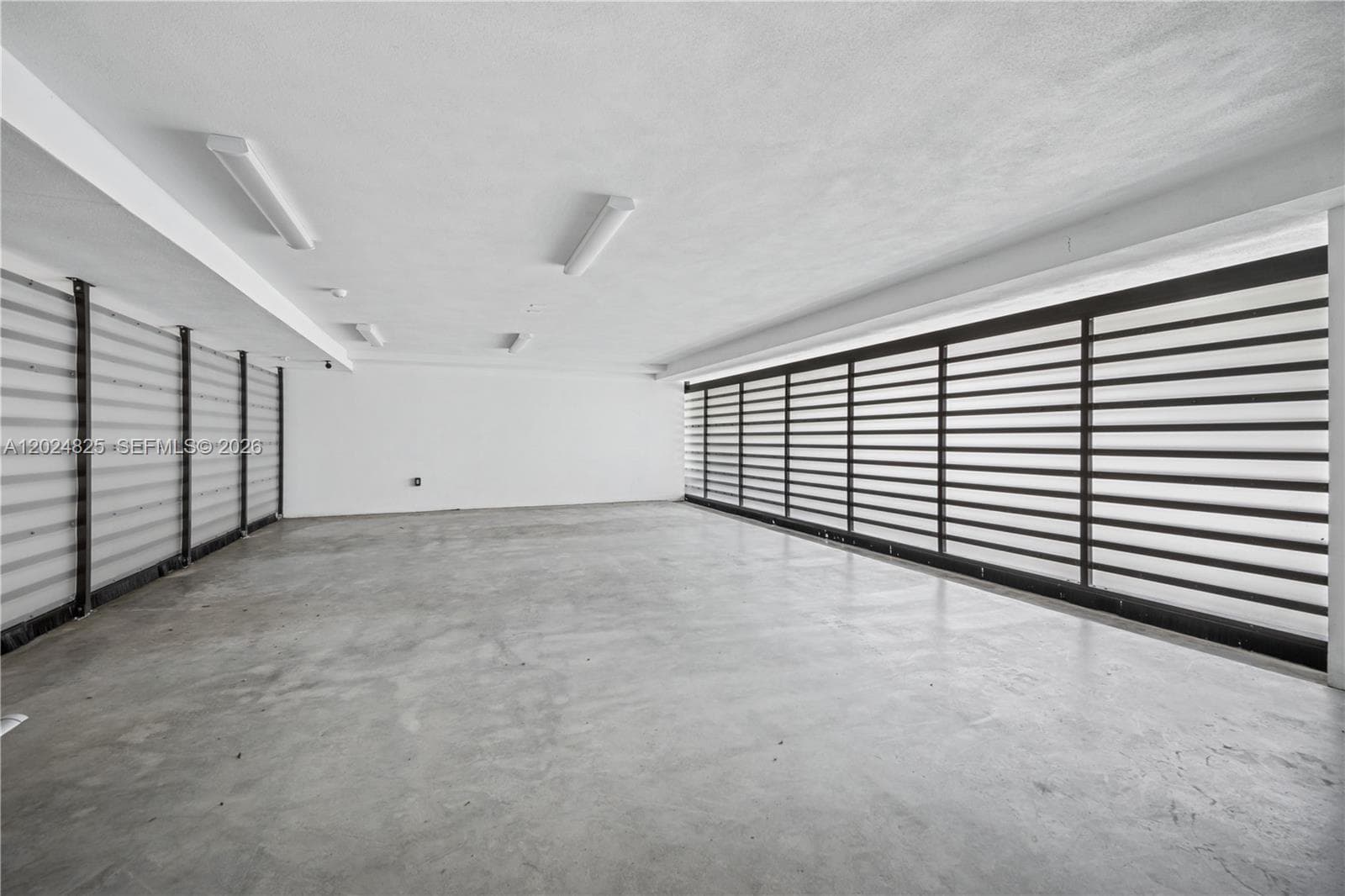 420 N Hibiscus Dr, Miami Beach FL 33139 — 28