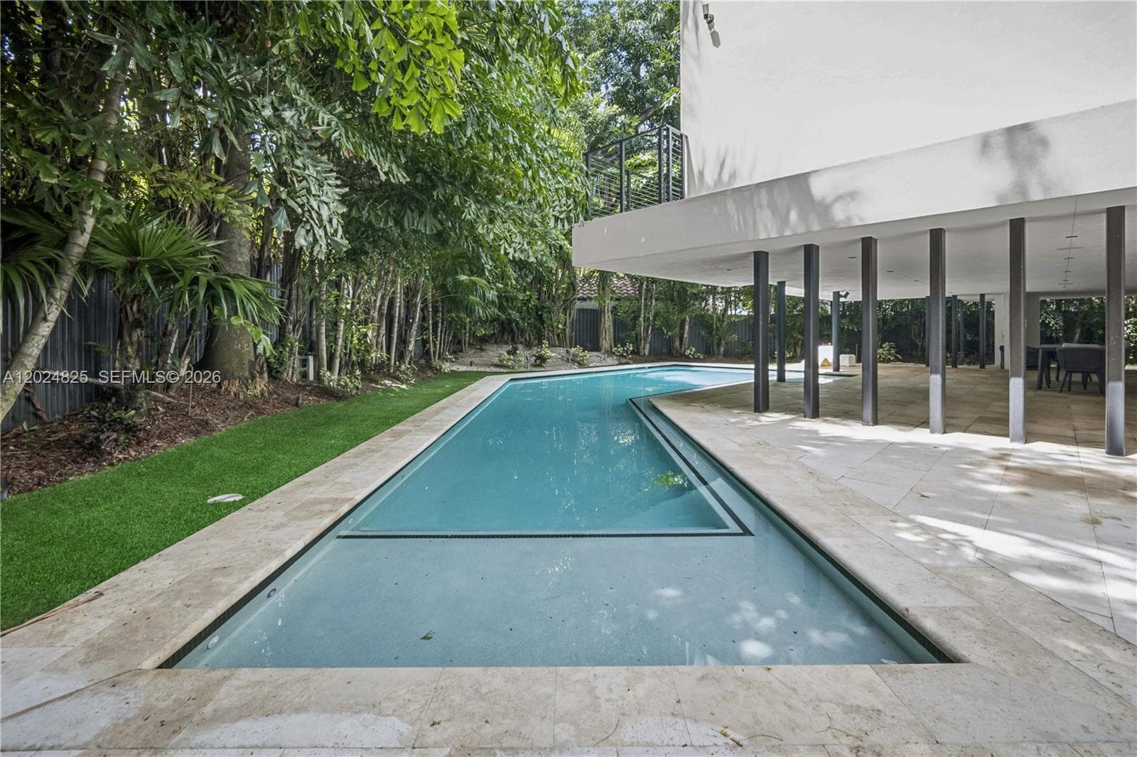 420 N Hibiscus Dr, Miami Beach FL 33139 — 33