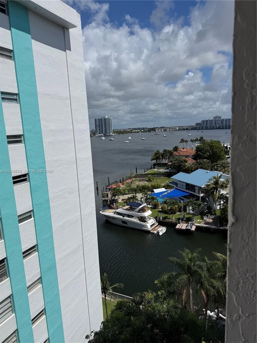2903 N Miami Beach Blvd # 907, North Miami Beach FL 33160 — 9