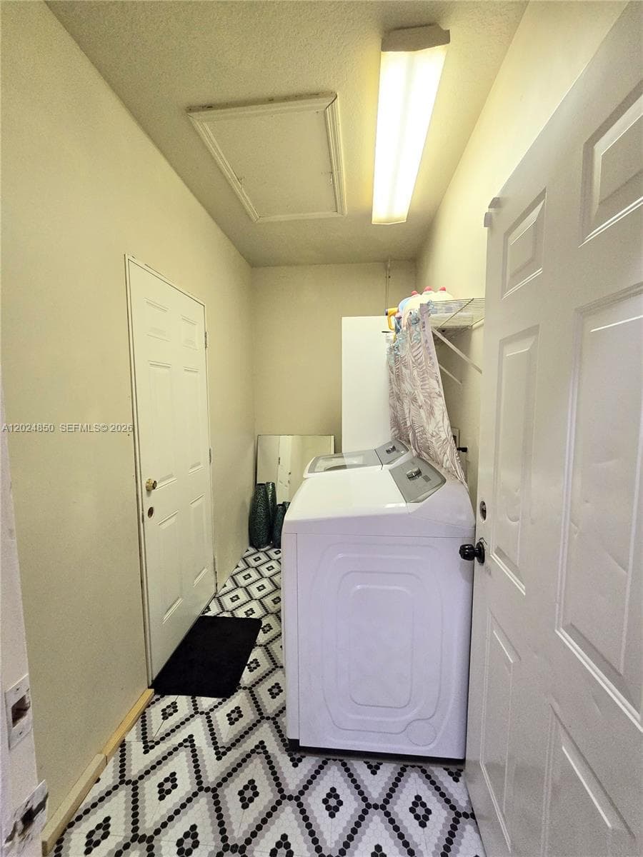 1236 NE 32nd Ave, Homestead FL 33033 — 17