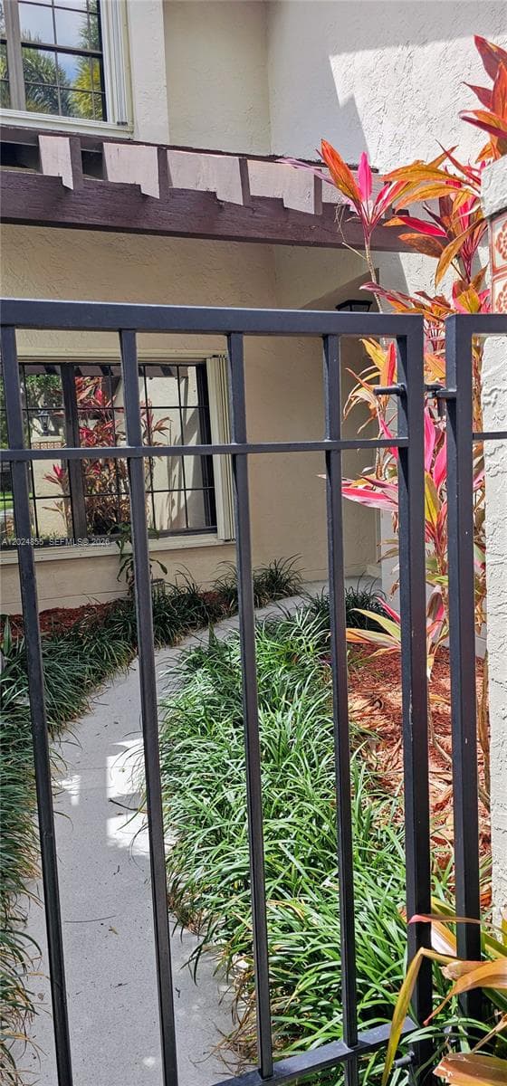 10194 SW 137 Ct # 10194, Miami FL 33186 — 9