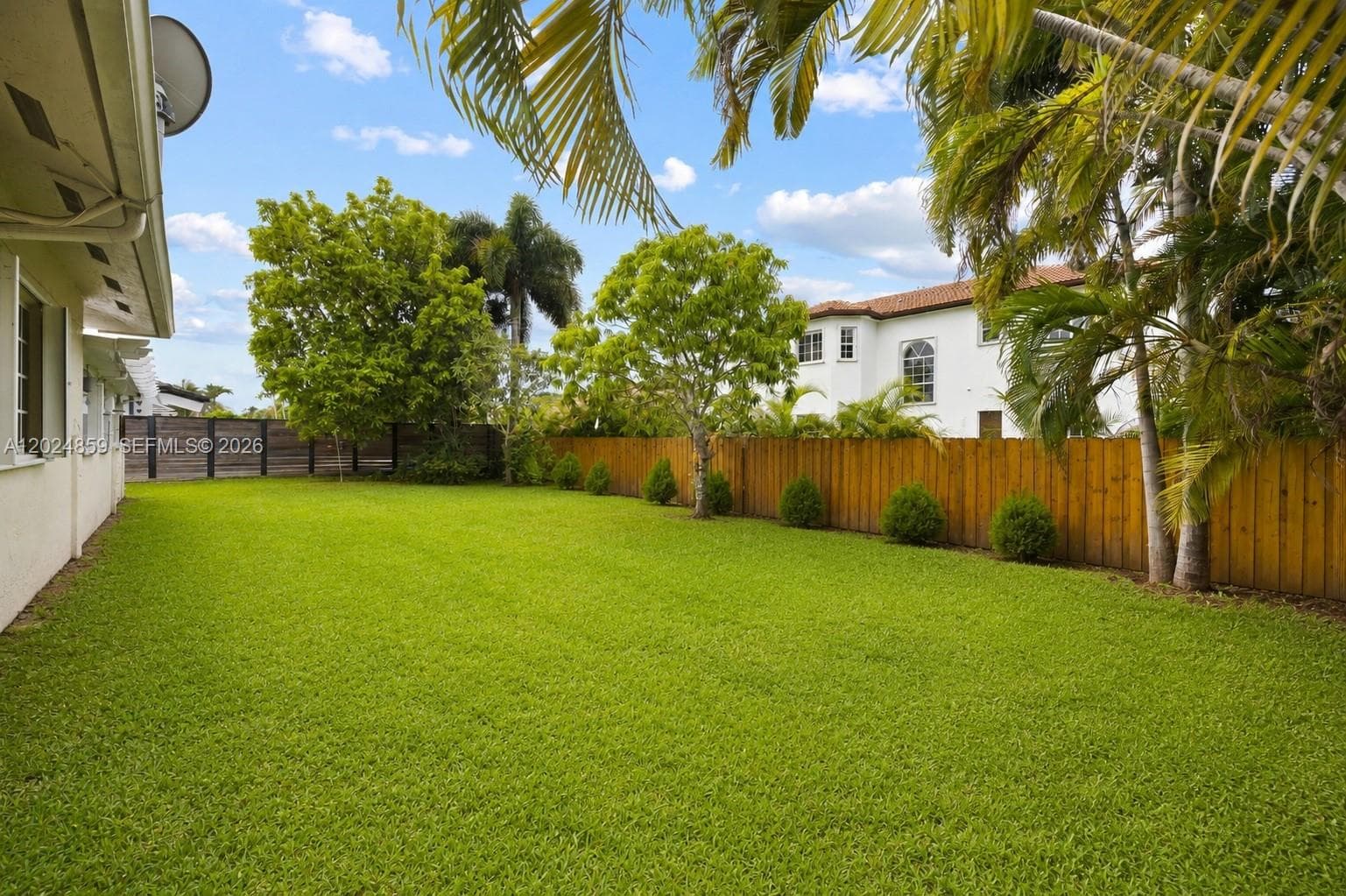 7831 NW 160th Ter, Miami Lakes FL 33016 — 16