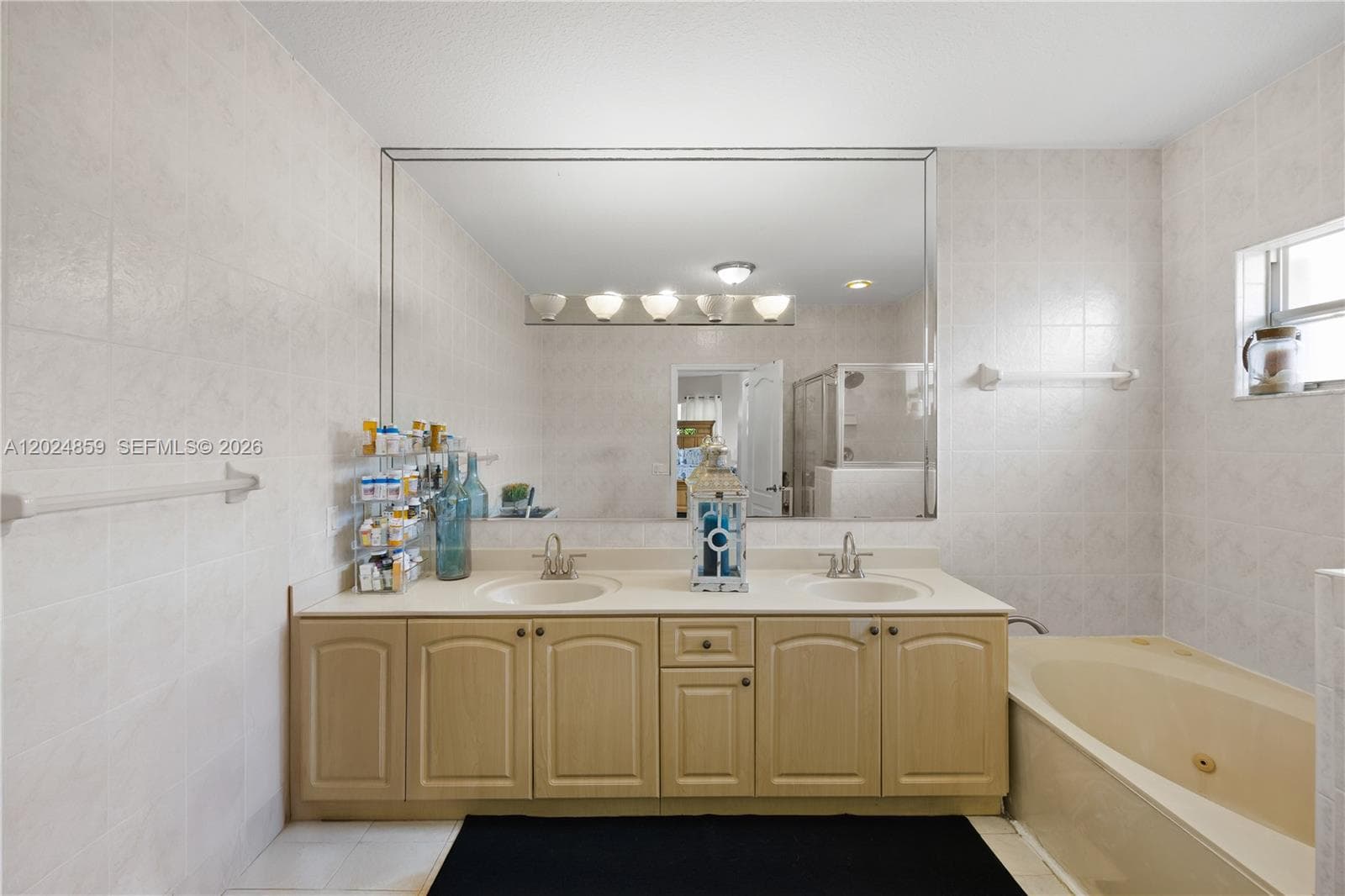 7831 NW 160th Ter, Miami Lakes FL 33016 — 26
