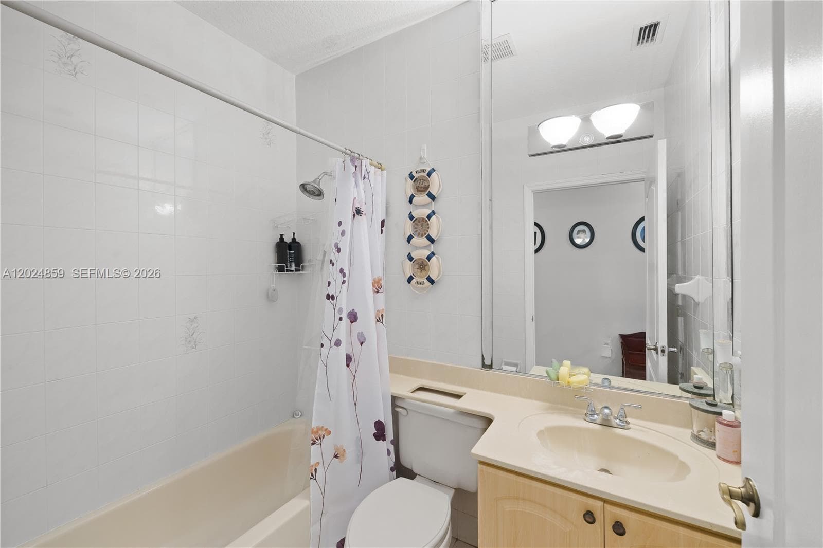 7831 NW 160th Ter, Miami Lakes FL 33016 — 33