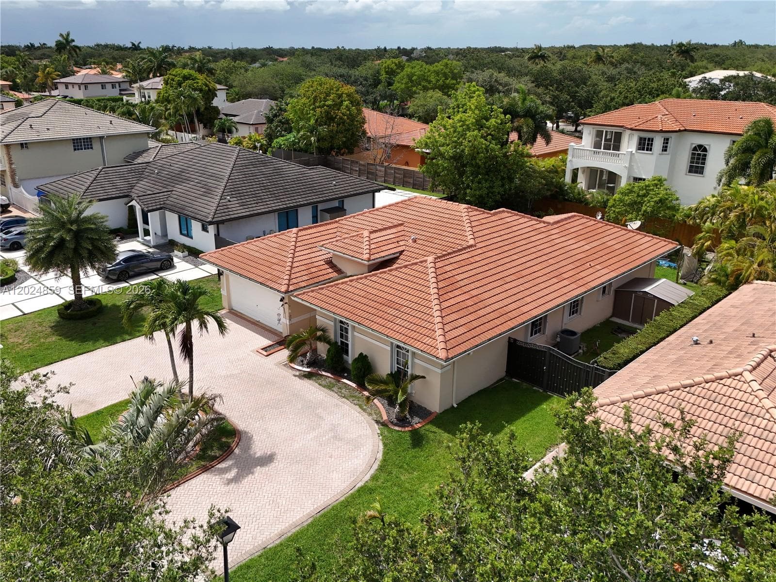 7831 NW 160th Ter, Miami Lakes FL 33016 — 54