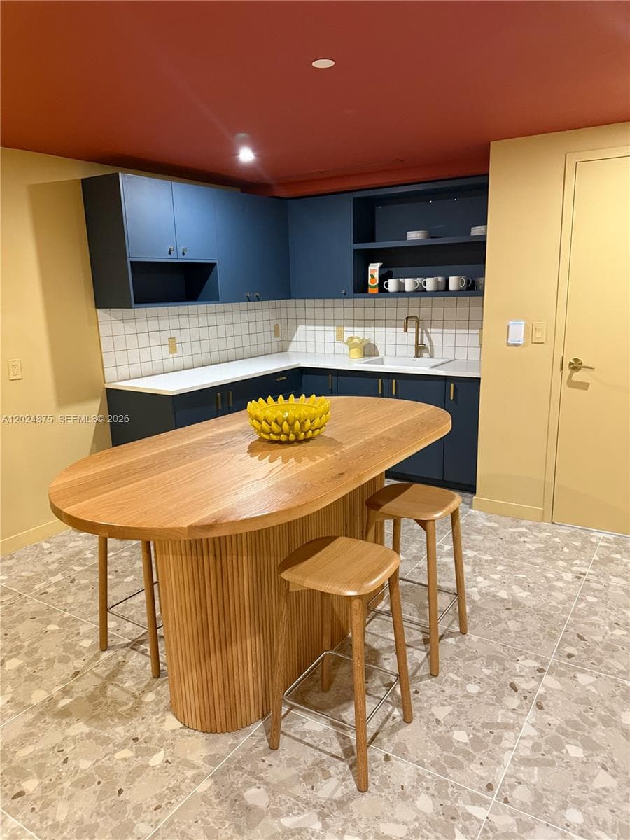 90 NE 32 # 1016, Miami FL 33137 — 14