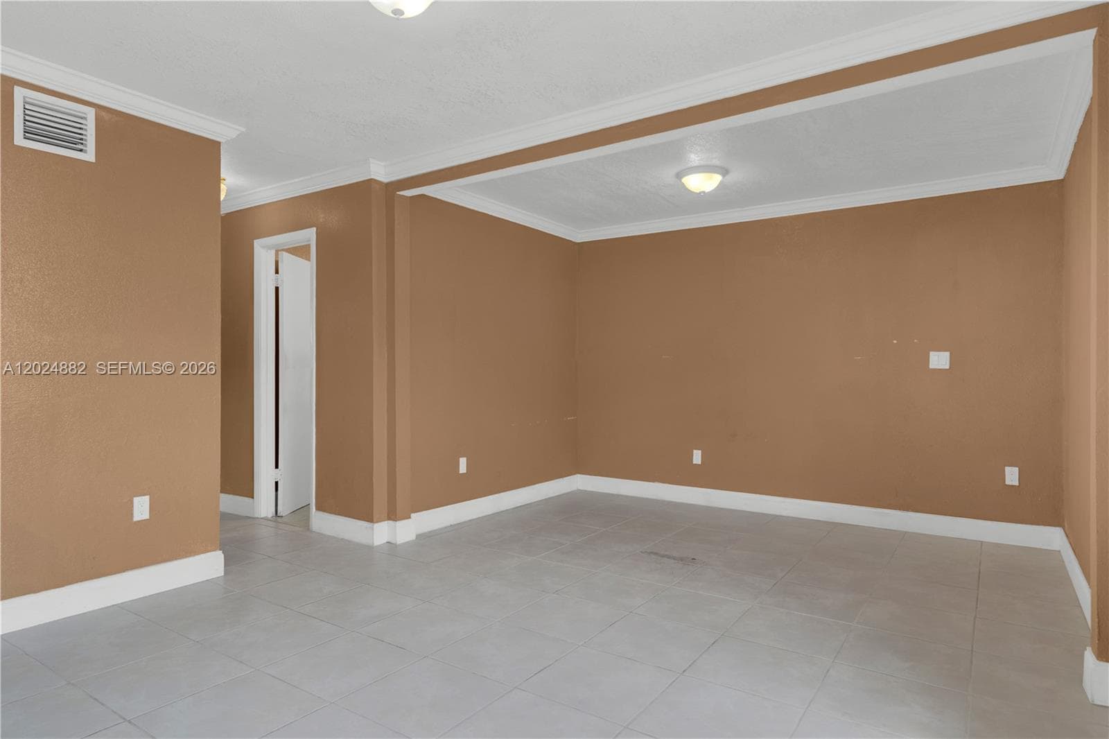 3651 W 2nd Ct, Hialeah FL 33012 — 16