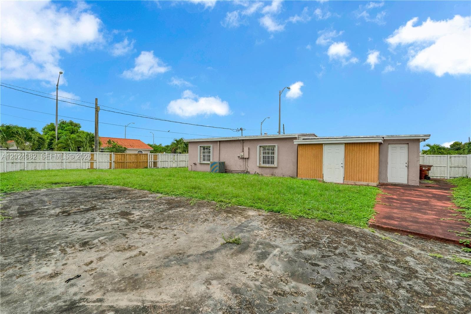 3651 W 2nd Ct, Hialeah FL 33012 — 28