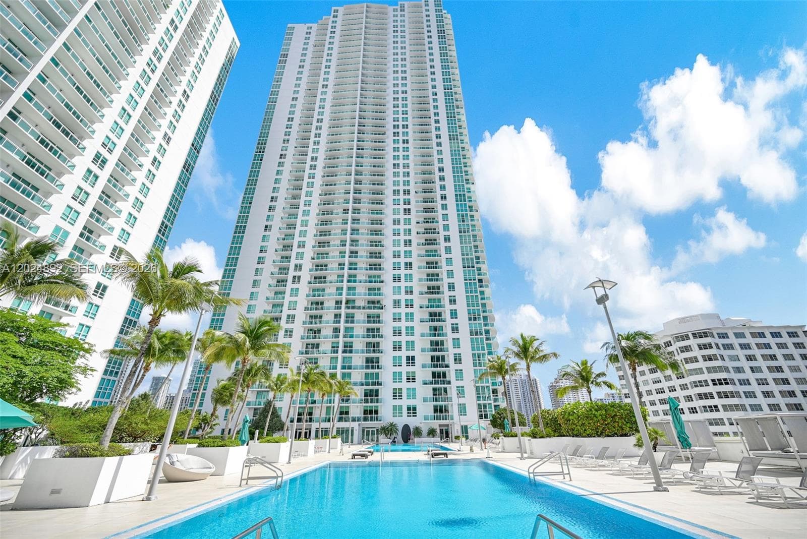950 Brickell Bay Dr # 4204, Miami FL 33131 — 27