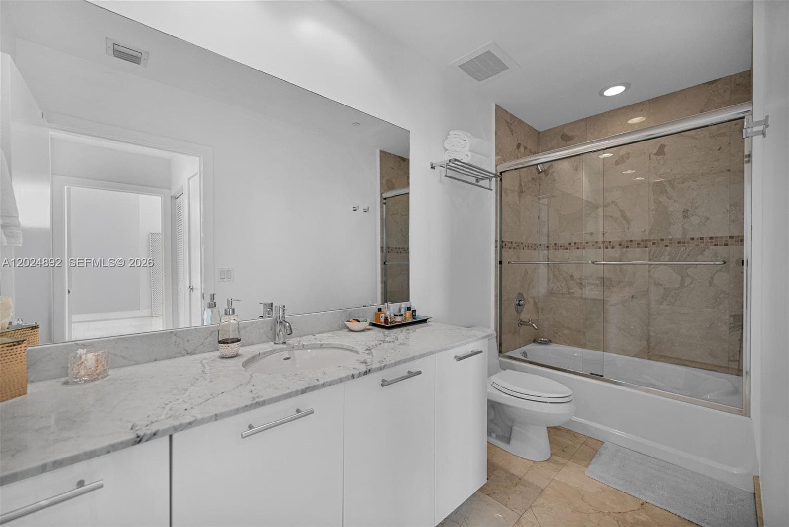 950 Brickell Bay Dr # 4204, Miami FL 33131 — 16