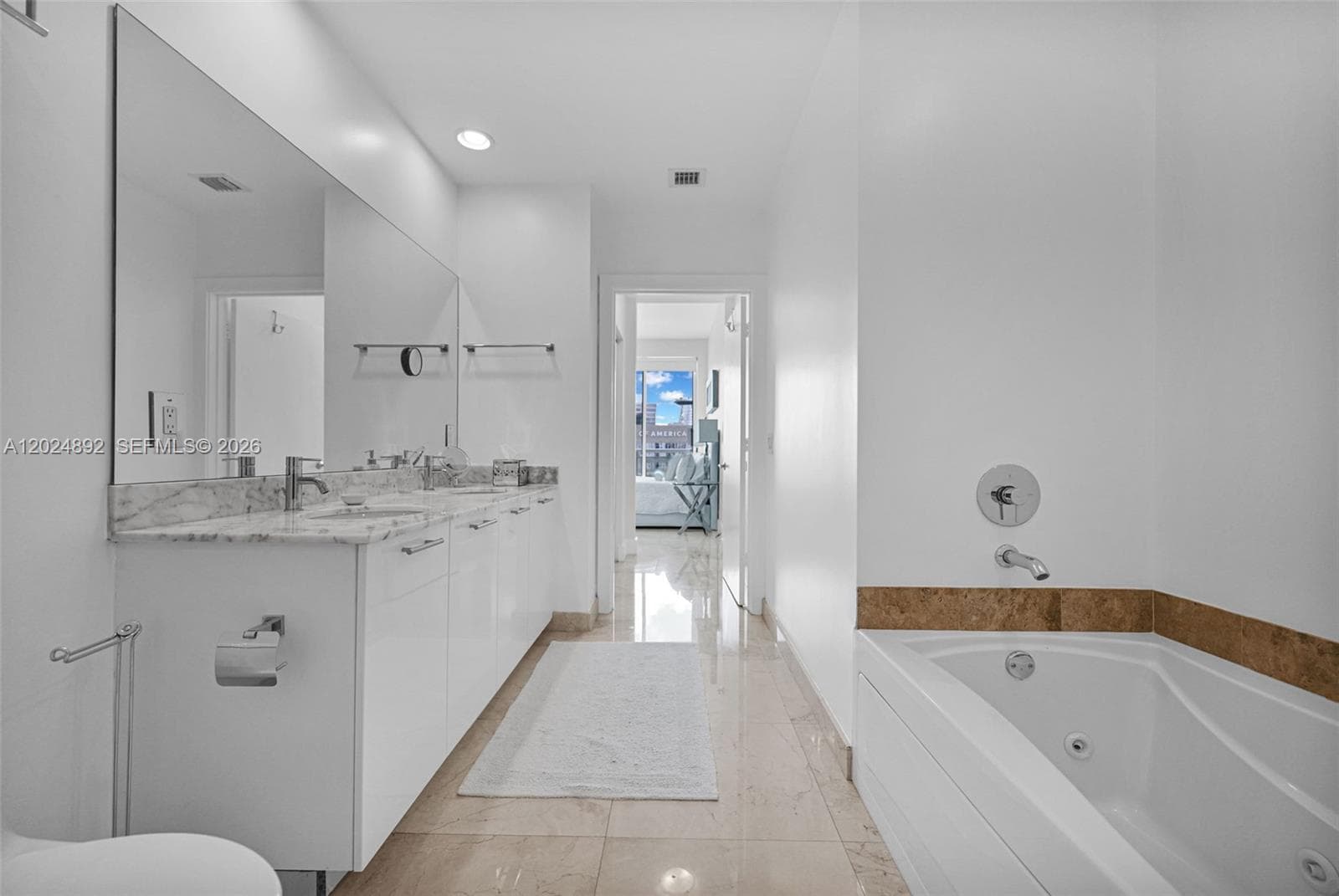 950 Brickell Bay Dr # 4204, Miami FL 33131 — 11