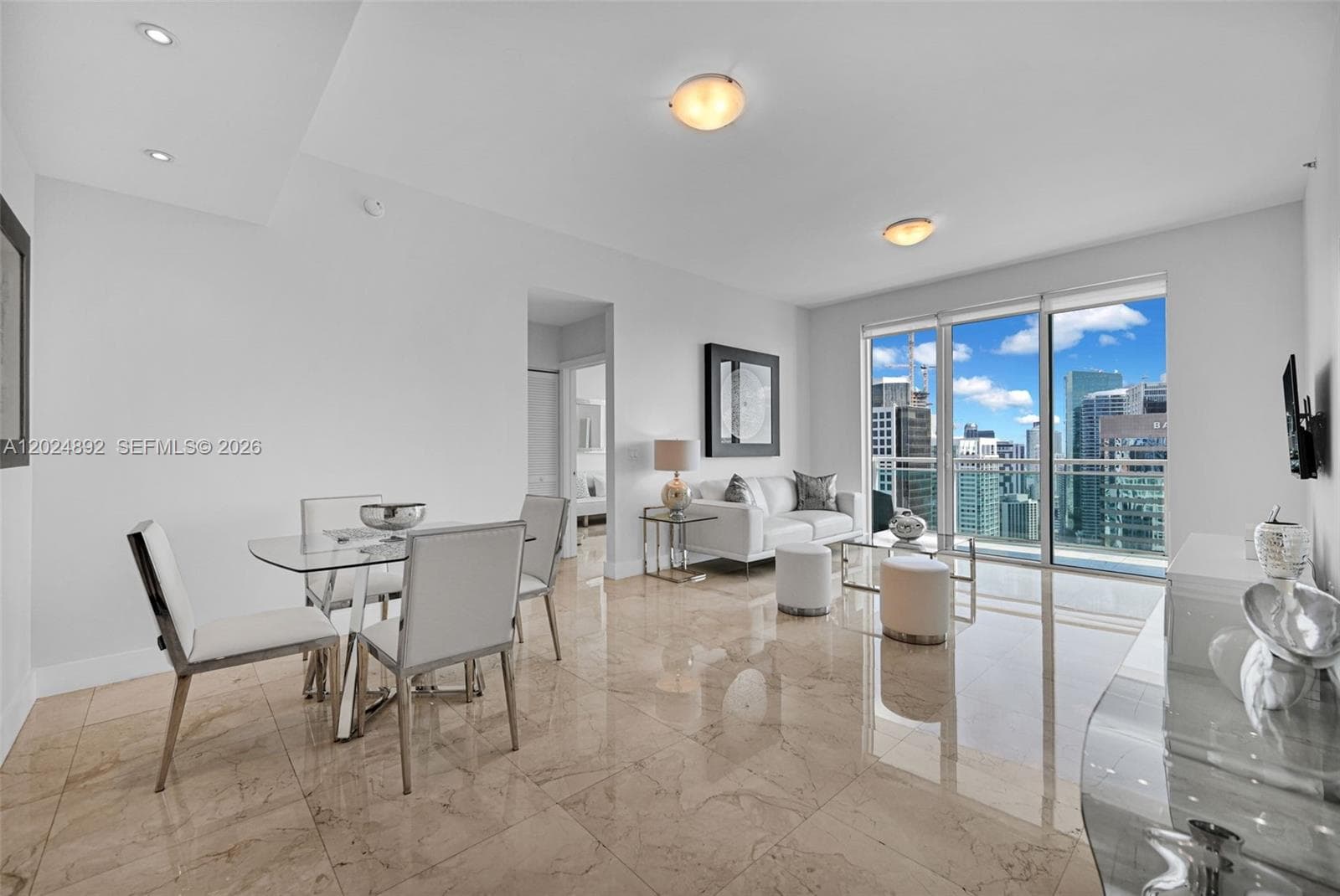 950 Brickell Bay Dr # 4204, Miami FL 33131 — 4
