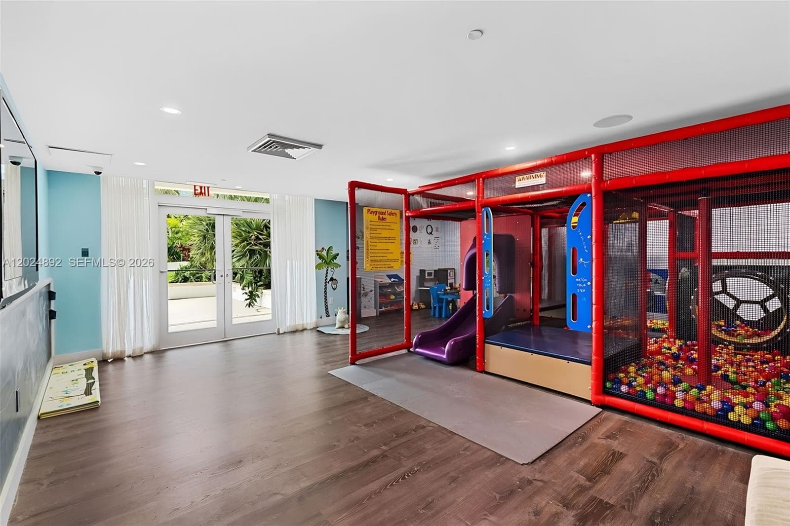 950 Brickell Bay Dr # 4204, Miami FL 33131 — 25