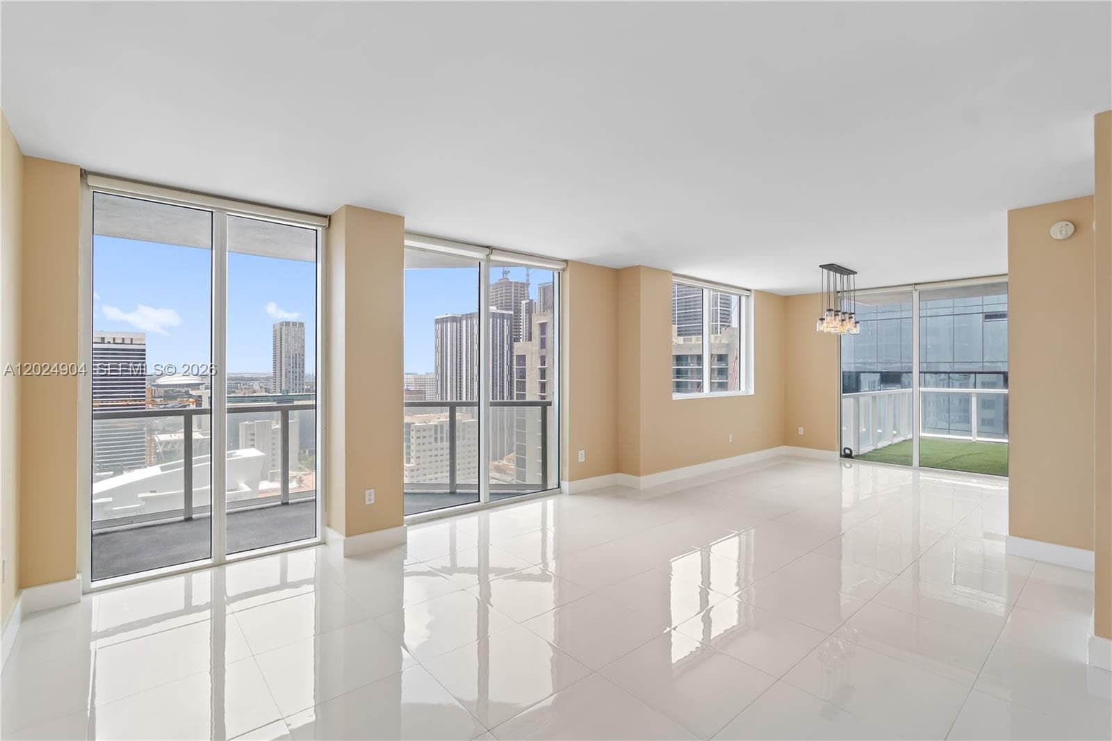 244 Biscayne Blvd # 3108, Miami FL 33132 — 2