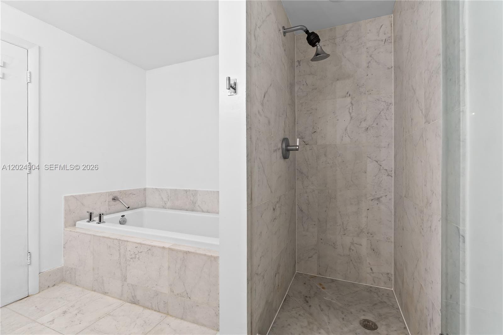 244 Biscayne Blvd # 3108, Miami FL 33132 — 18