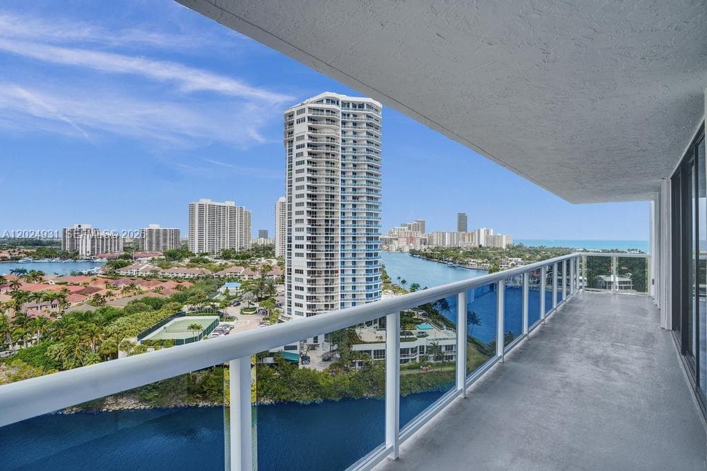 20515 E Country Club Dr # 1641, Aventura FL 33180 — 1