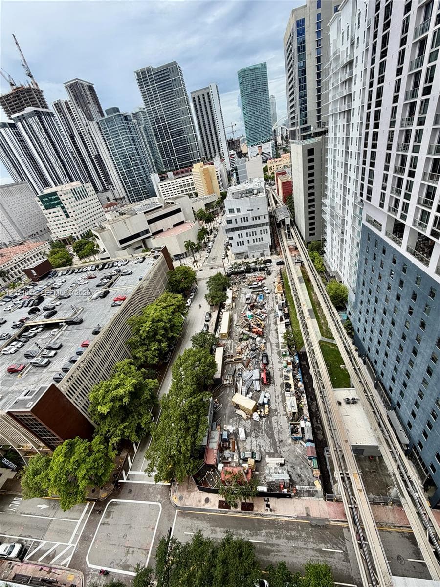133 NE 2nd Ave # 1909, Miami FL 33132 — 21