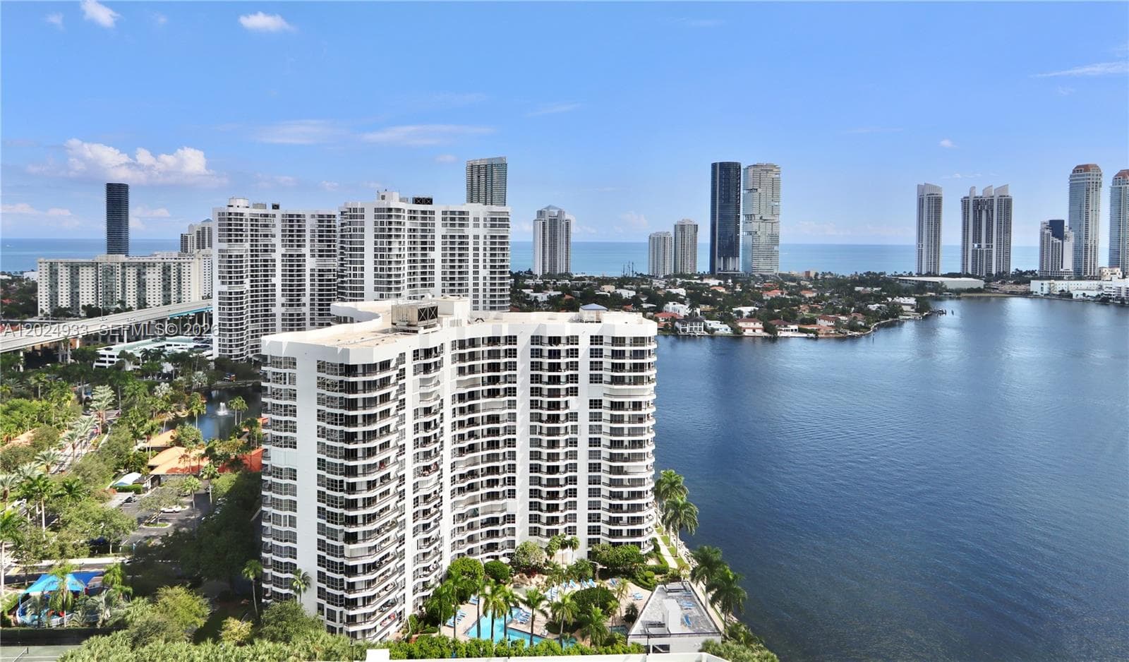 3600 Mystic Pointe Dr # 1115, Aventura FL 33180 — 47