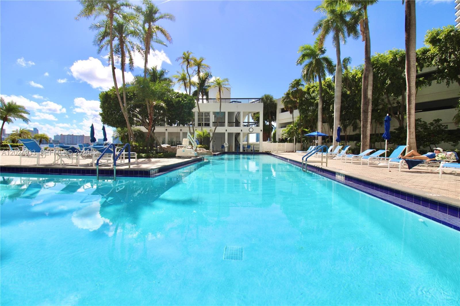 3600 Mystic Pointe Dr # 1115, Aventura FL 33180 — 36
