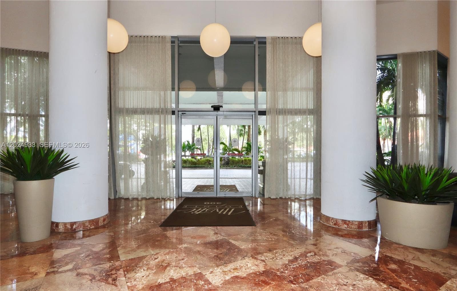 3600 Mystic Pointe Dr # 1115, Aventura FL 33180 — 37
