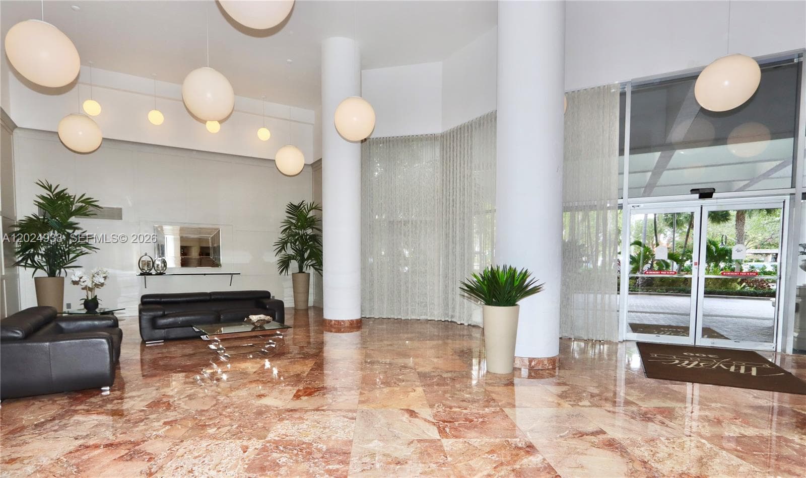 3600 Mystic Pointe Dr # 1115, Aventura FL 33180 — 39