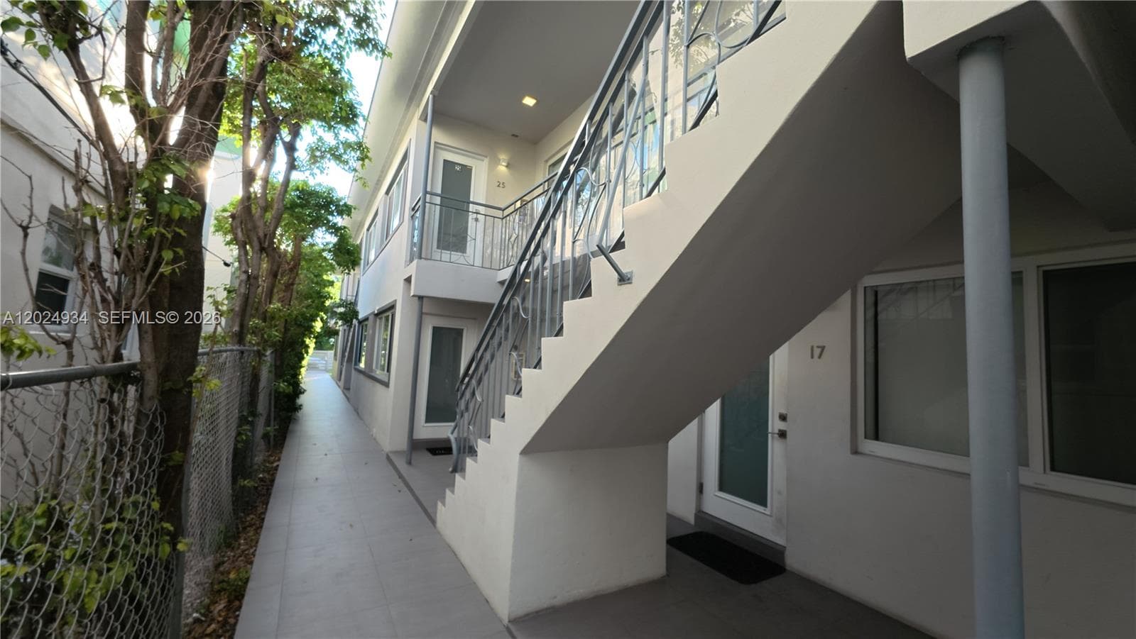 1035 Euclid Ave # 25, Miami Beach FL 33139 — 36
