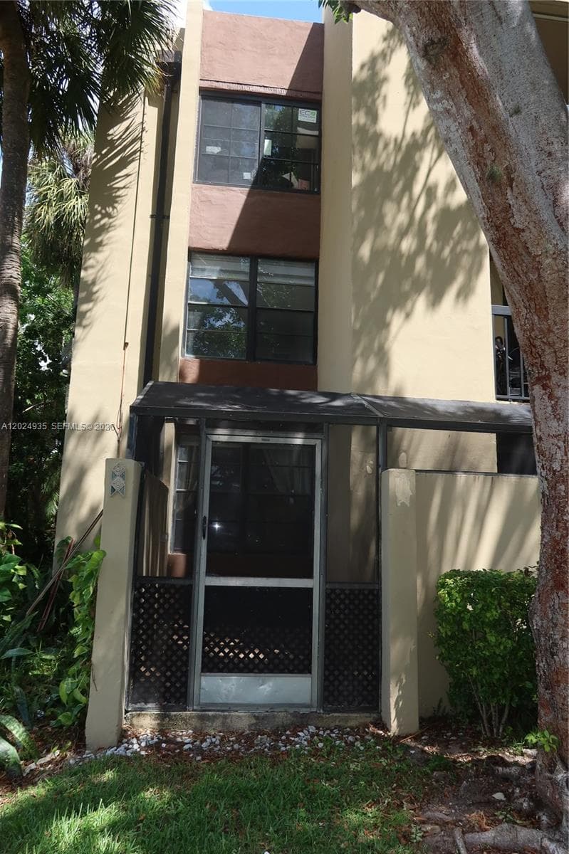 10835 SW 112th Ave # 113, Miami FL 33176 — 32
