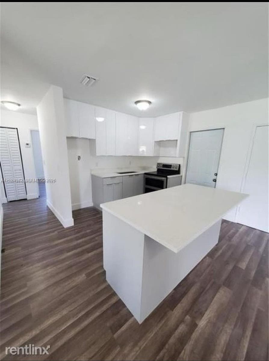 1770 NE 170th St, North Miami Beach FL 33162 — 6