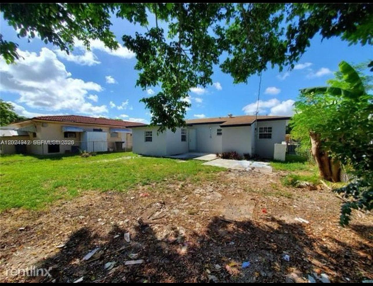 1770 NE 170th St, North Miami Beach FL 33162 — 1