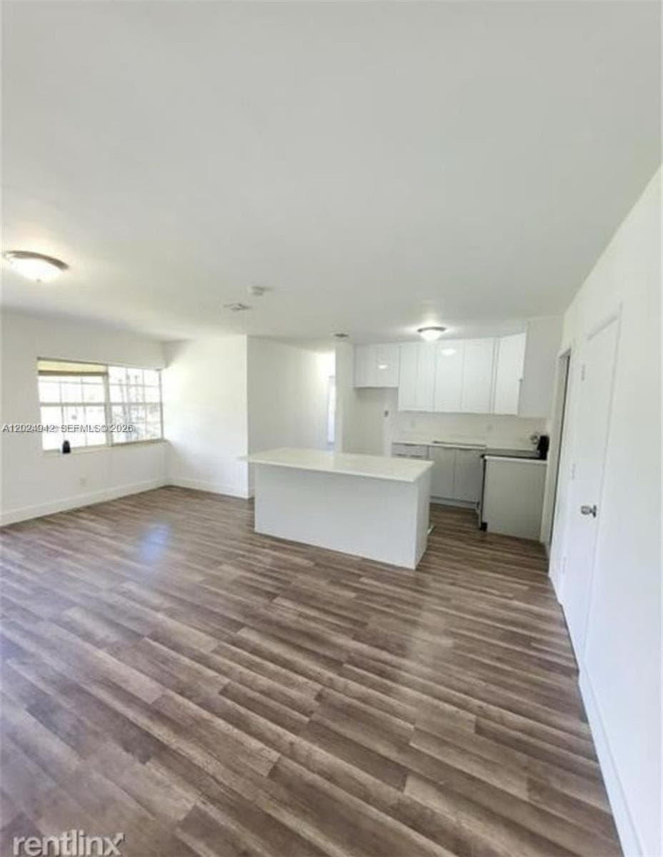 1770 NE 170th St, North Miami Beach FL 33162 — 4